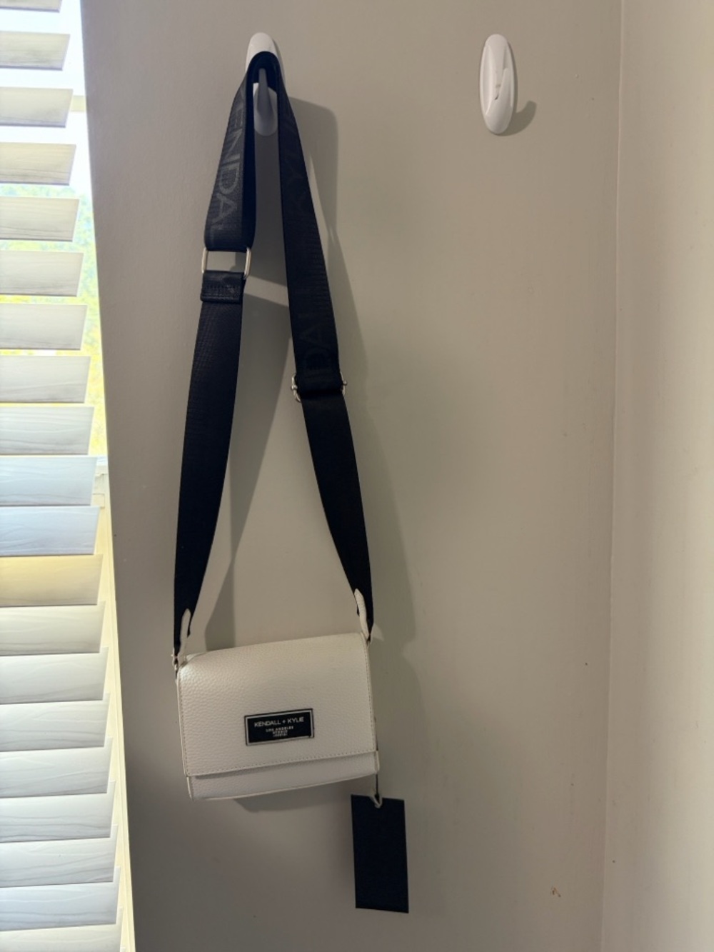 Kendall & Kylie White Crossbody with Black Strap and Logo Plaque